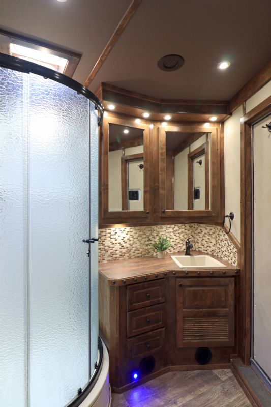 Used Horse Trailers for Sale