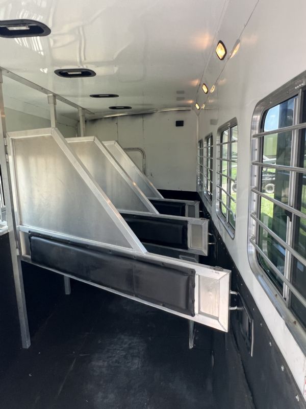 Used Horse Trailers for Sale
