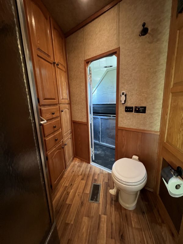 Used Horse Trailers for Sale