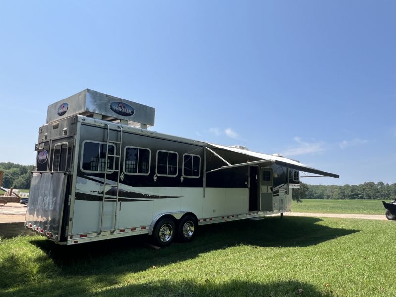 Used Horse Trailers for Sale