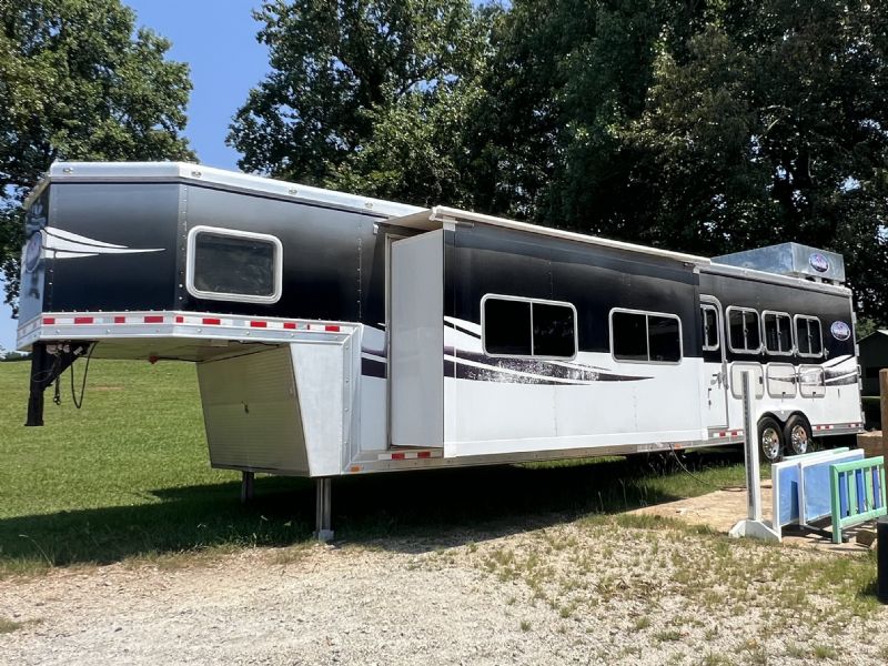 Used Horse Trailers for Sale
