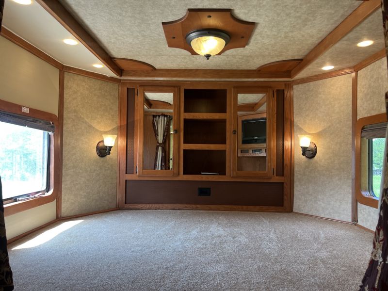 Used Horse Trailers for Sale