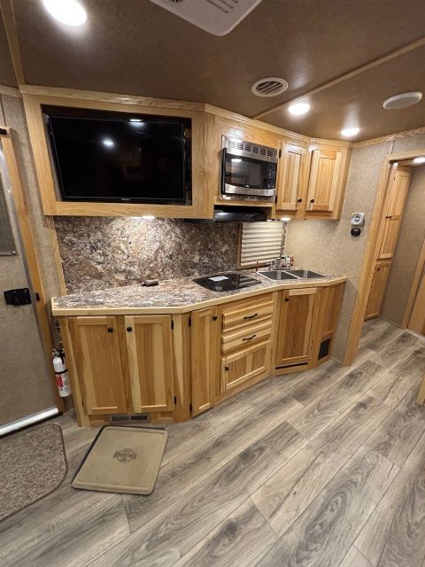 Used Horse Trailers for Sale