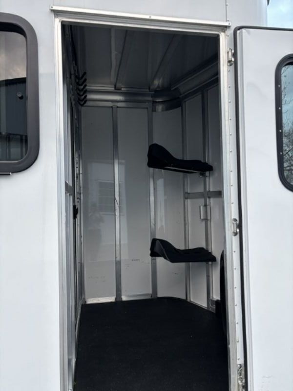 Used Horse Trailers for Sale