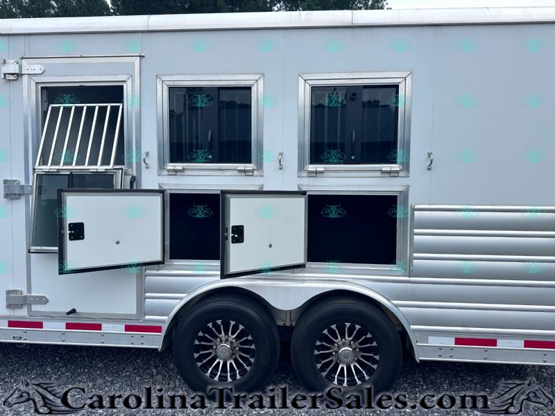 Used Horse Trailers for Sale