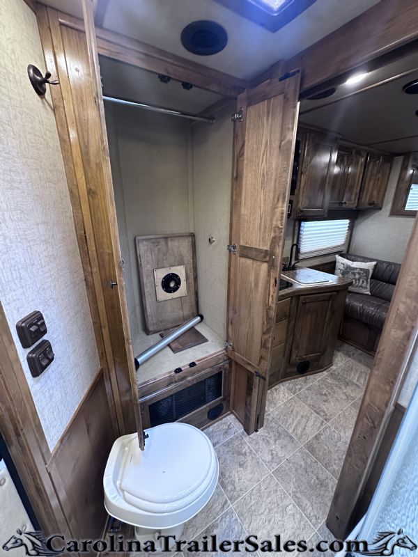 Used Horse Trailers for Sale