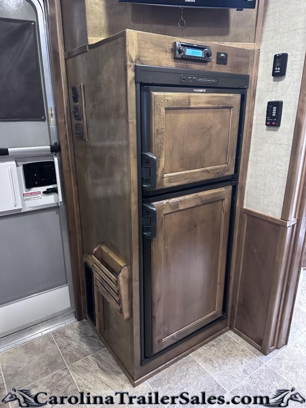 Used Horse Trailers for Sale