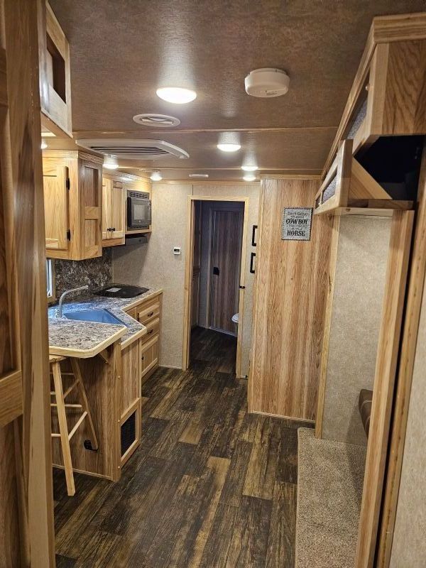 Used Horse Trailers for Sale