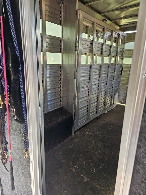 Used Horse Trailers for Sale