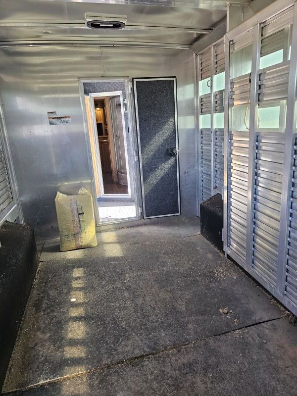 Used Horse Trailers for Sale