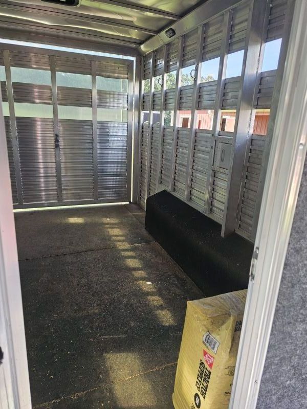 Used Horse Trailers for Sale