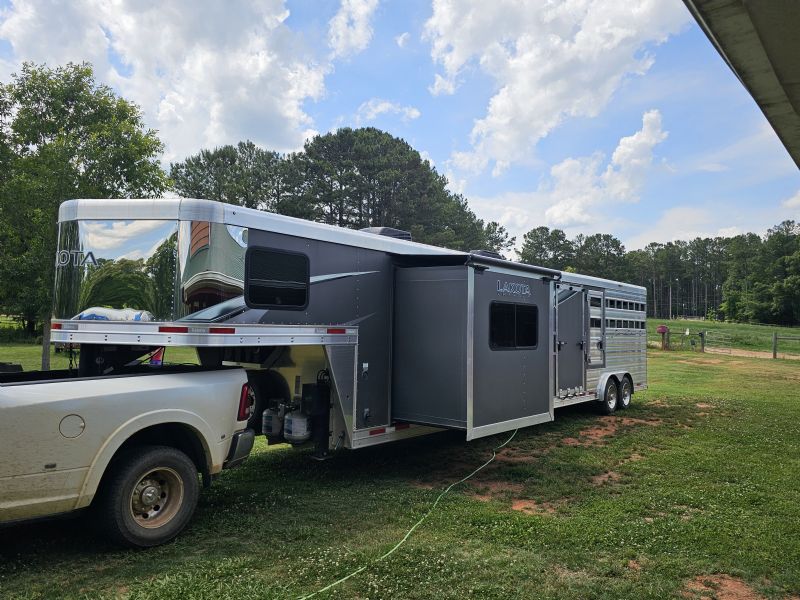 Used Horse Trailers for Sale