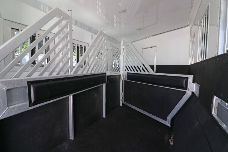 Used Horse Trailers for Sale