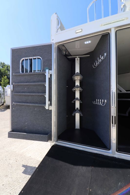 Used Horse Trailers for Sale