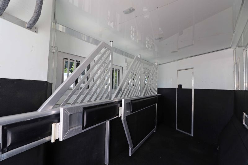 Used Horse Trailers for Sale