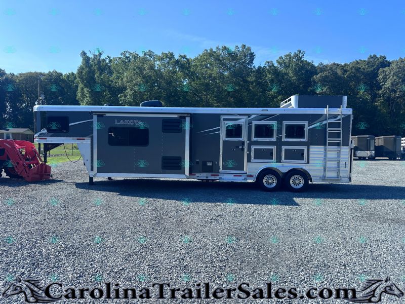 Used Horse Trailers for Sale