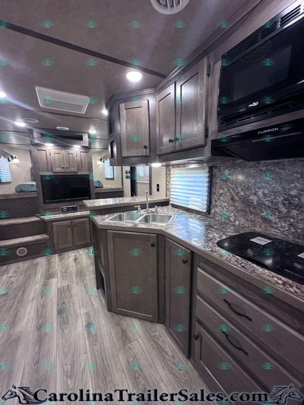 Used Horse Trailers for Sale