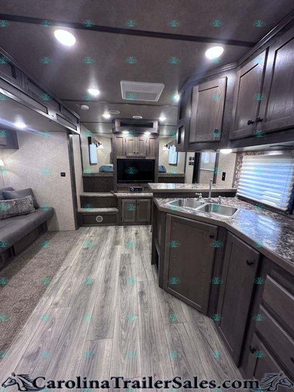 Used Horse Trailers for Sale