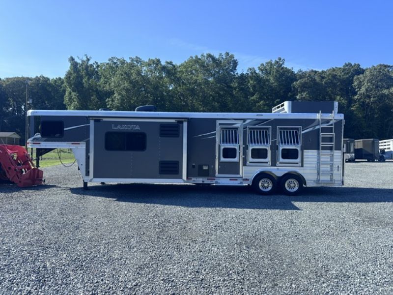 Used Horse Trailers for Sale