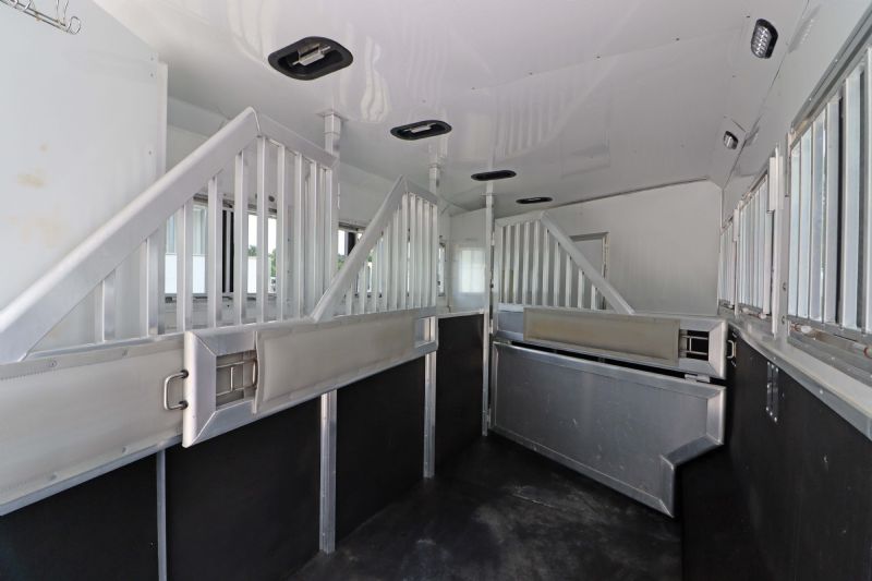 Used Horse Trailers for Sale