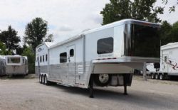 2020 Bloomer 4 Horse, 18ft SW Outlaw Conversion