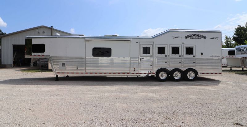 Used Horse Trailers for Sale