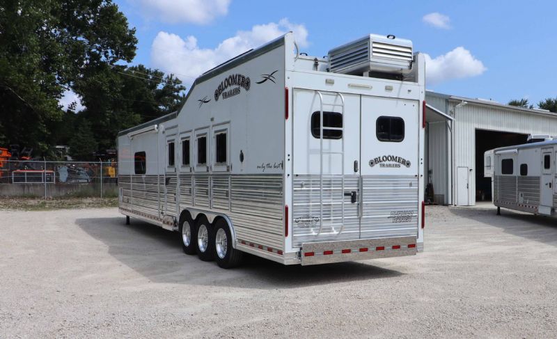 Used Horse Trailers for Sale