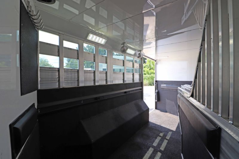 Used Horse Trailers for Sale