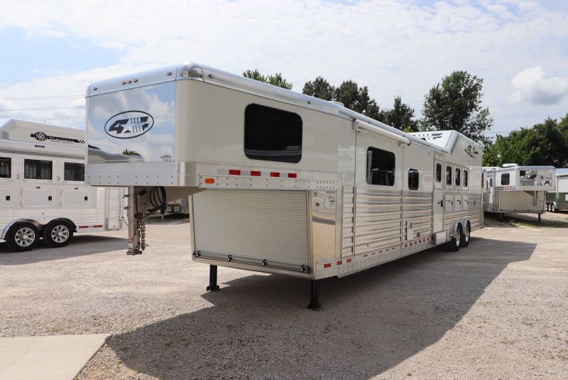 Used Horse Trailers for Sale