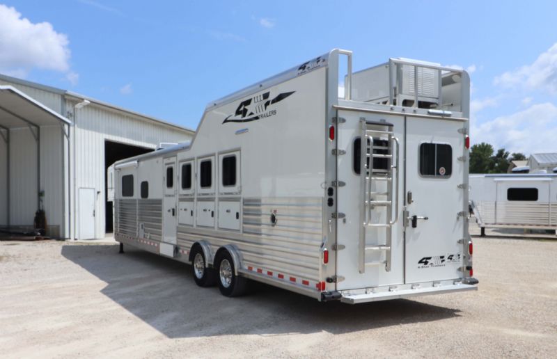 Used Horse Trailers for Sale