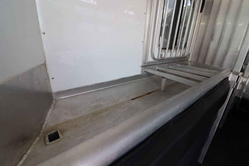 Used Horse Trailers for Sale