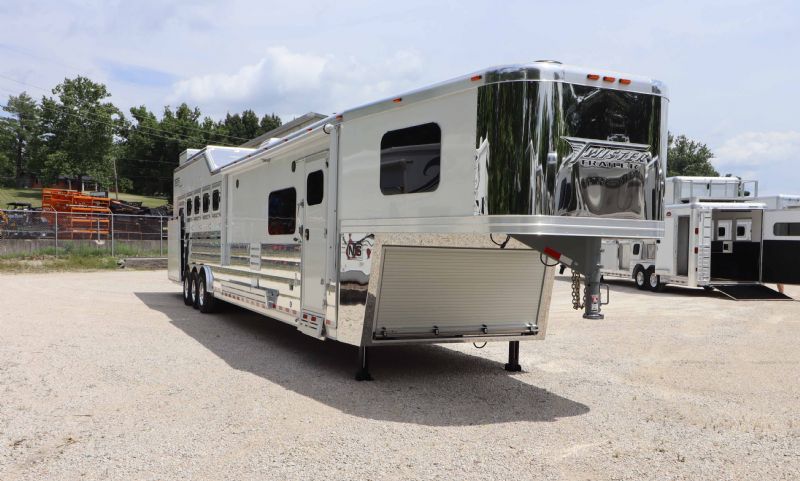 Used Horse Trailers for Sale