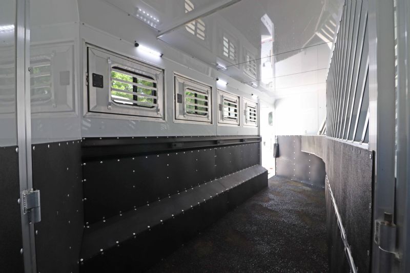 Used Horse Trailers for Sale