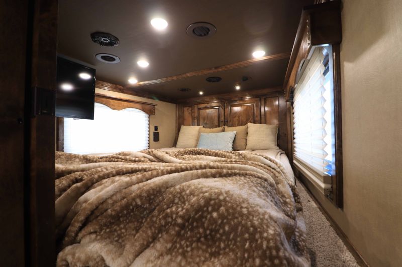Used Horse Trailers for Sale