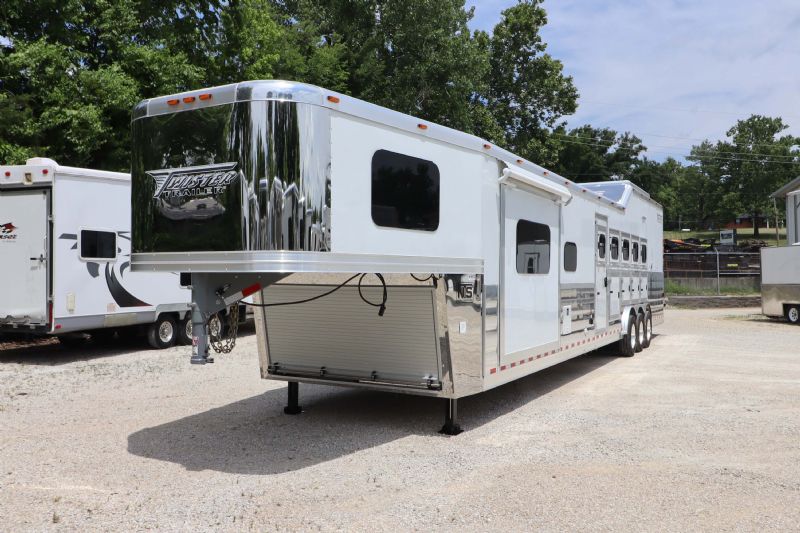 Used Horse Trailers for Sale