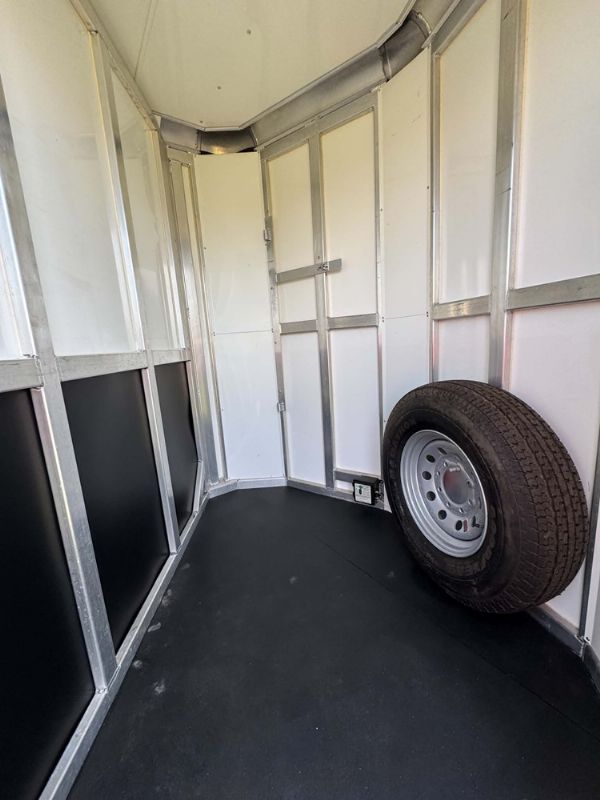 Used Horse Trailers for Sale