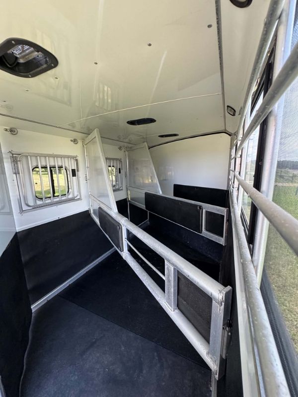 Used Horse Trailers for Sale