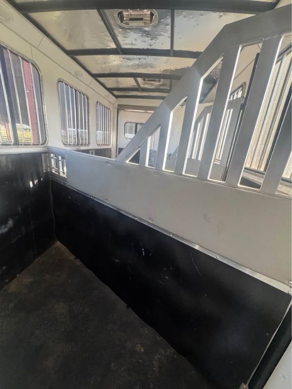 Used Horse Trailers for Sale