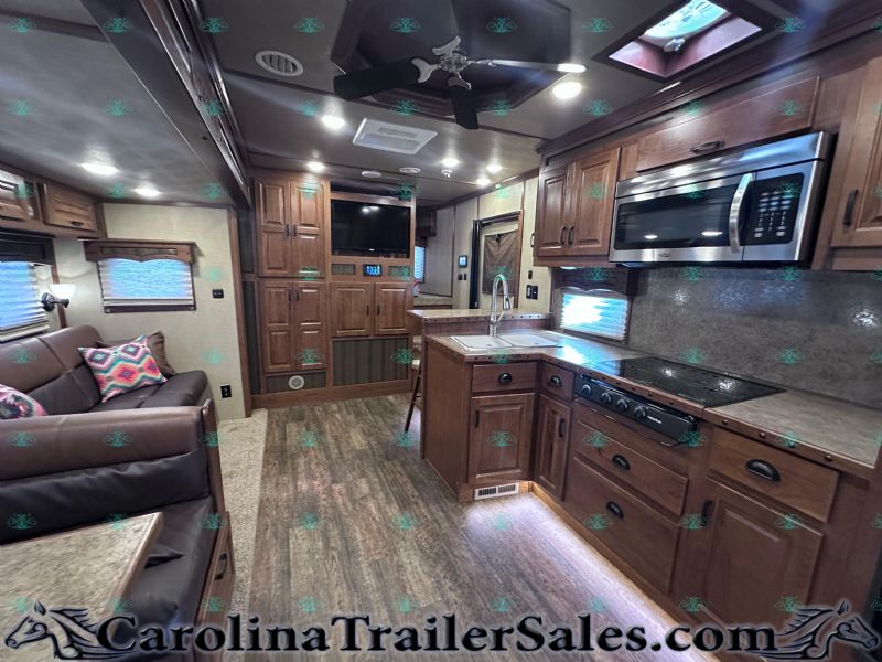 Used Horse Trailers for Sale
