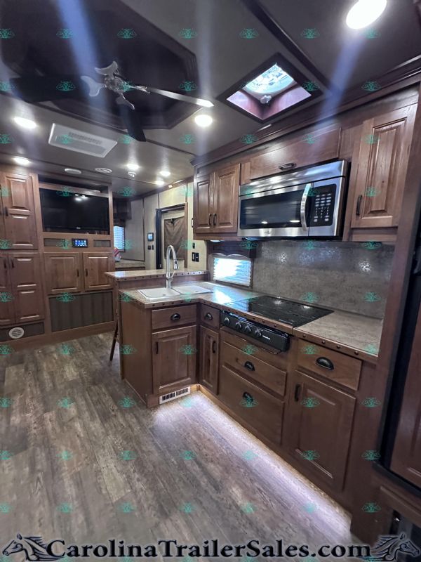 Used Horse Trailers for Sale