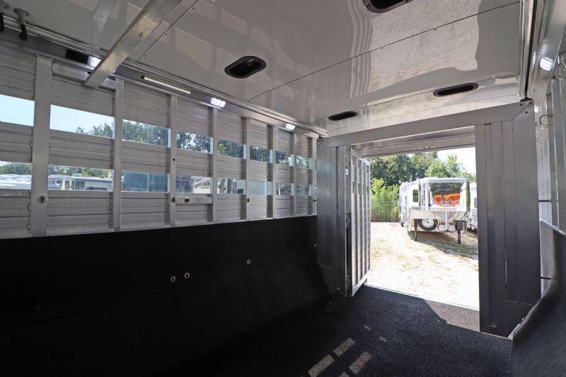 Used Horse Trailers for Sale