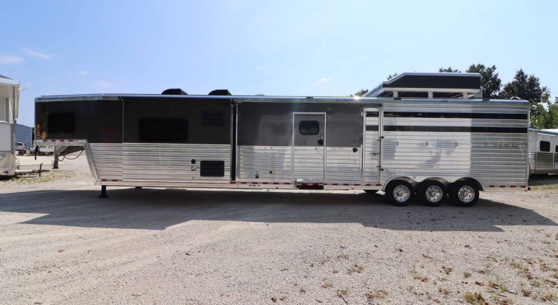 Used Horse Trailers for Sale