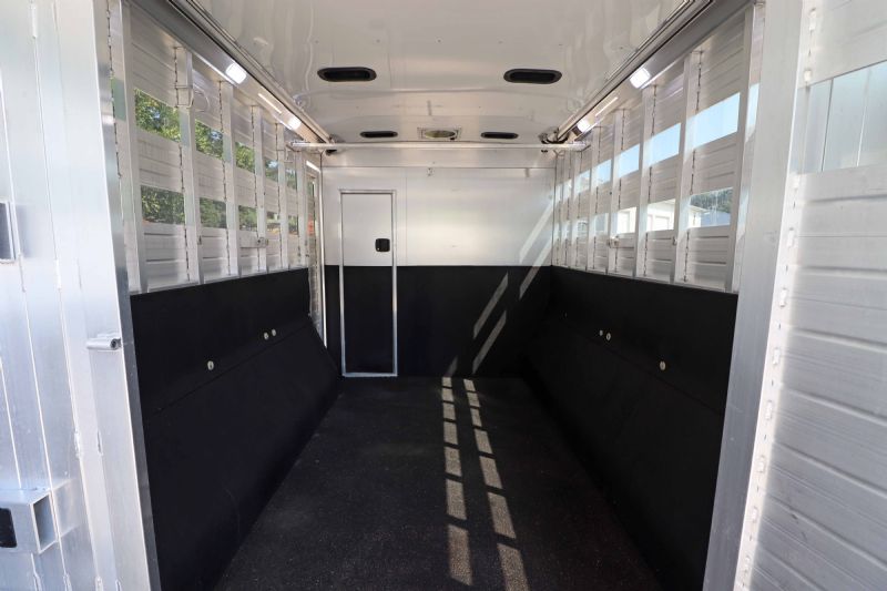 Used Horse Trailers for Sale