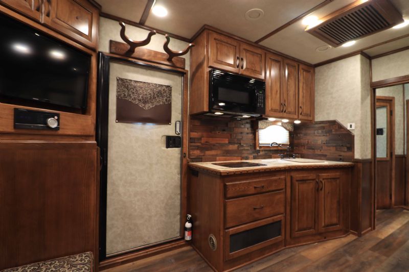 Used Horse Trailers for Sale