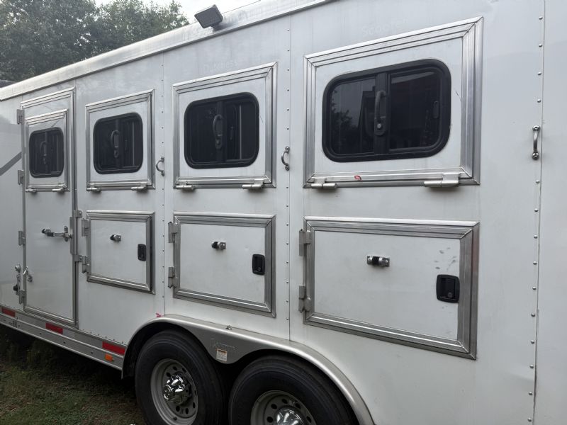 Used Horse Trailers for Sale