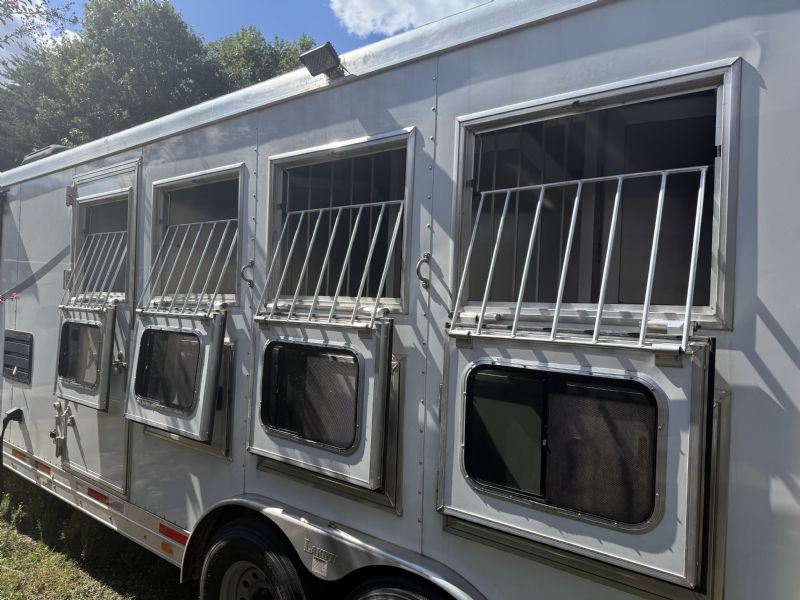 Used Horse Trailers for Sale