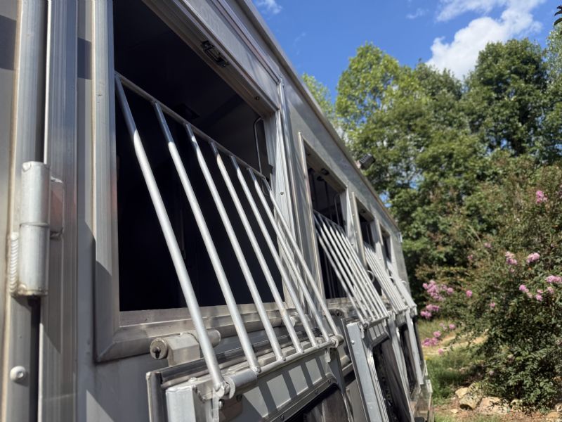 Used Horse Trailers for Sale