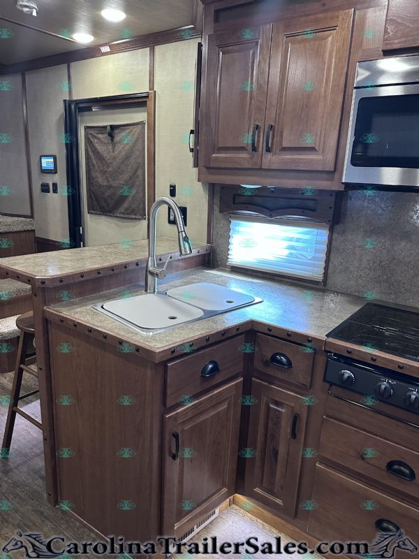 Used Horse Trailers for Sale