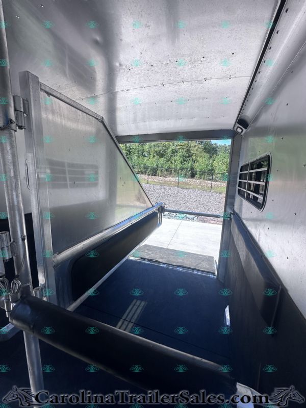 Used Horse Trailers for Sale