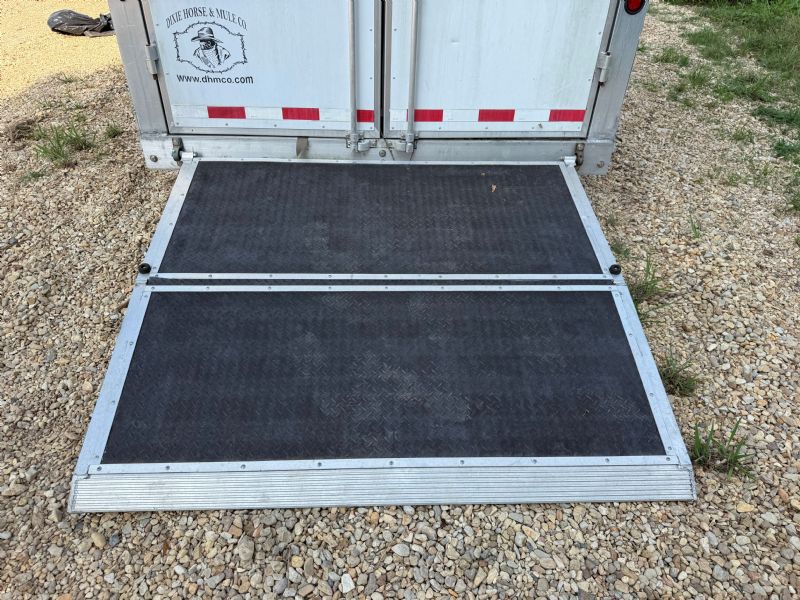 Used Horse Trailers for Sale
